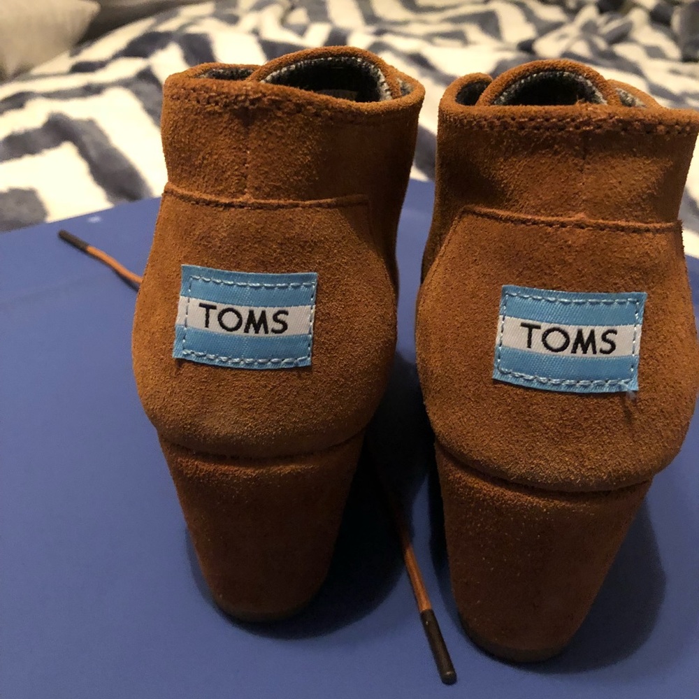 Tan tom booties